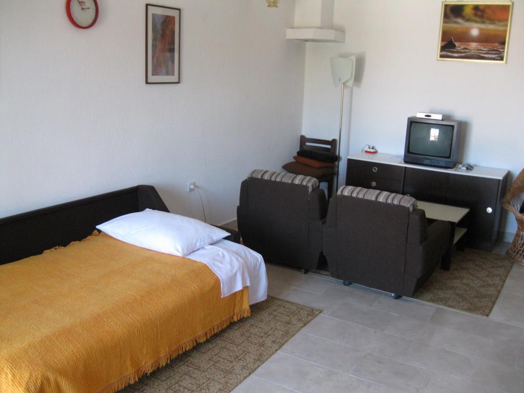 Apartments Maria Supetar Rum bild